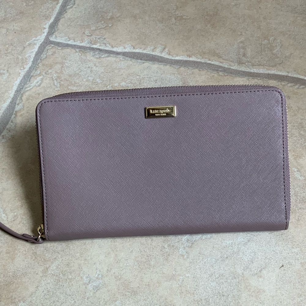 NWOT Kate Spade Cameron Taupe Wallet 8.5x5 Inches